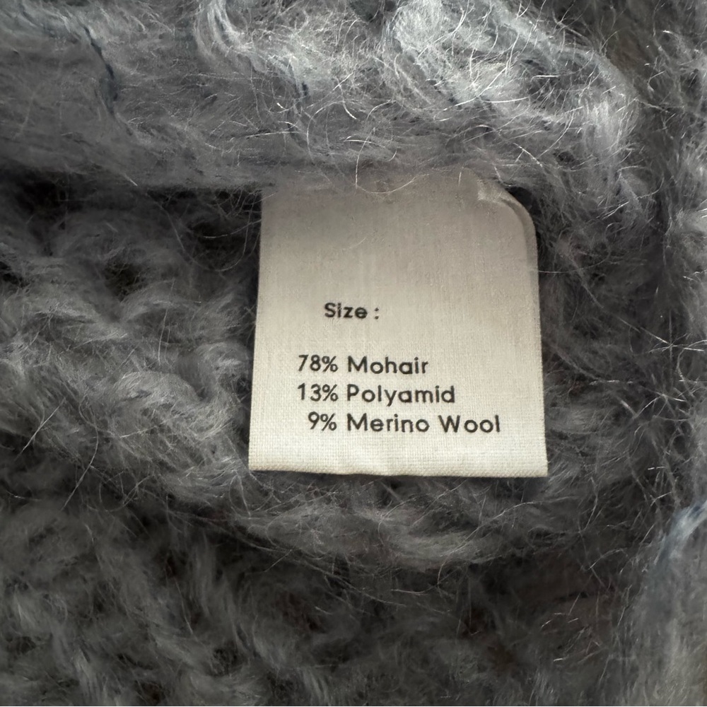 Maiami Basic Gray Turtleneck Sweater - Picture 5 of 6